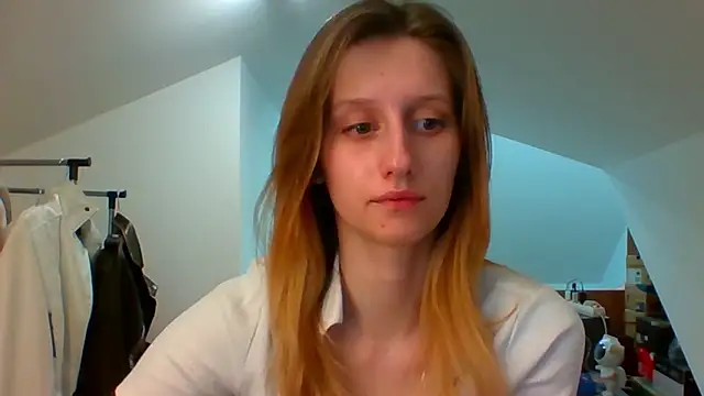 LUNA delight online show from 02/14/25, 05:46