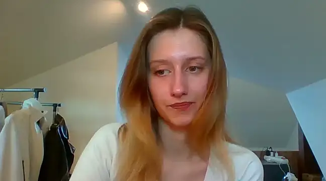 LUNA delight online show from 02/19/25, 08:01