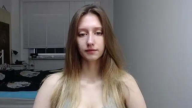 LUNA delight online show from 10/28/25, 06:28