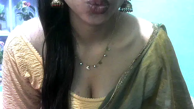 Snapshot of nanhi_munni chatting on 01/13/26, 02:06 nanhi munni online show from 01/13/26, 02:06