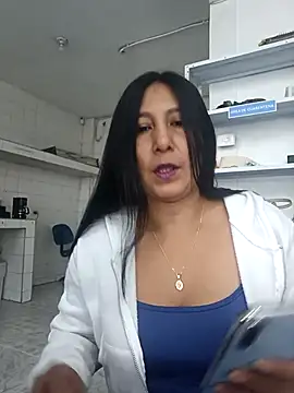 Megan jennerr online show from 11/06/25, 07:15