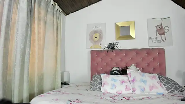 CelessteRedds online show from 10/24/25, 11:17