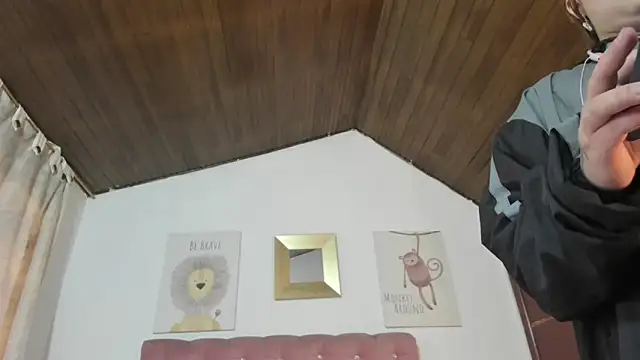 CelessteRedds online show from 11/05/25, 11:21