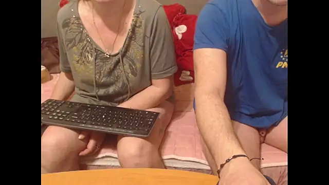 sweetcouplesweets online show from 03/19/25, 03:52