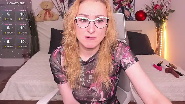 Snapshot of MadissonKiss chatting on 10/15/25, 02:11 MadissonKiss online show from 10/15/25, 02:11