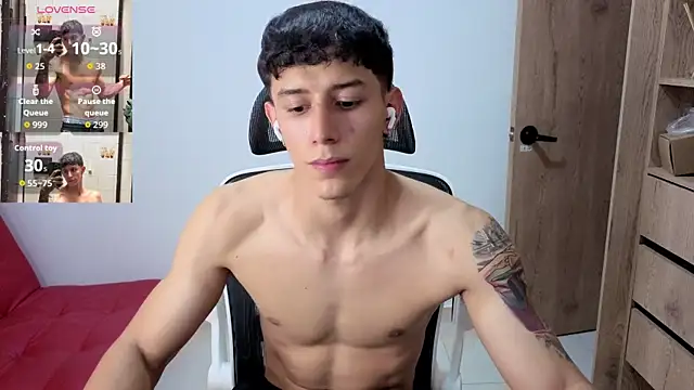 Cristopher23  online show from 10/23/25, 10:19