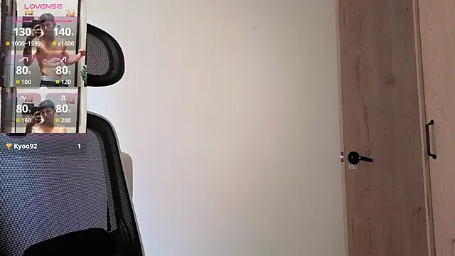 Cristopher23  online show from 11/28/25, 06:21