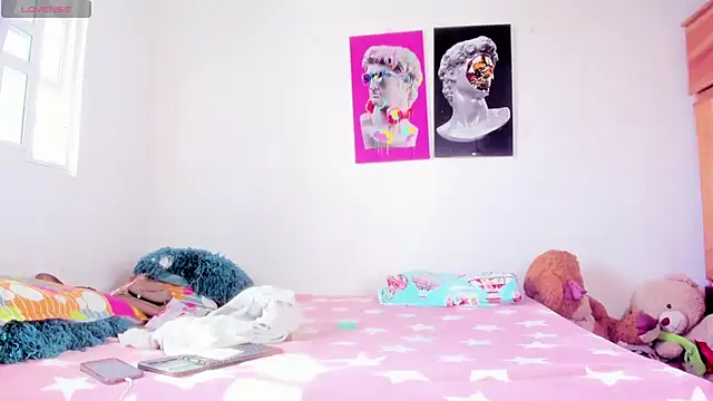 Lilybaudinx96 online show from 11/01/25, 08:22