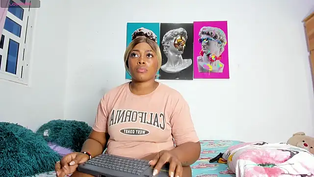 Lilybaudinx96 online show from 12/19/25, 05:36