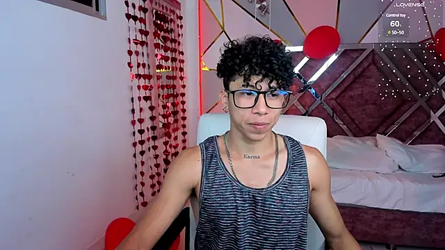 Snapshot of AkazaBoy_ chatting on 02/27/25, 04:52 AkazaBoy online show from 02/27/25, 04:52