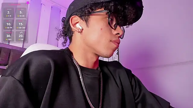 AkazaBoy  online show from 05/14/26, 05:03