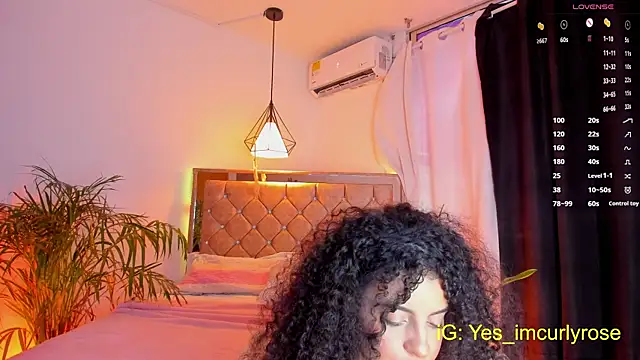 CurlyRose   online show from 10/03/25, 10:18