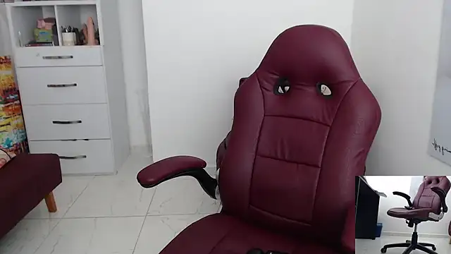 Snapshot of Serenay_ chatting on 01/02/25, 08:57 Serenay online show from 01/02/25, 08:57