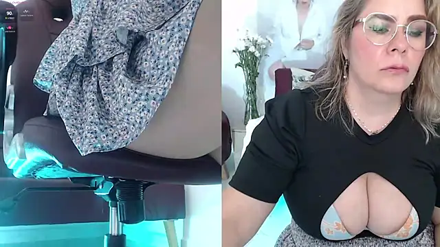 Snapshot of Serenay_ chatting on 03/21/25, 11:23 Serenay online show from 03/21/25, 11:23