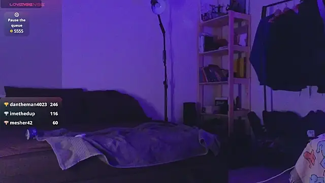 Snapshot of Space_X_Roxy_ chatting on 12/24/24, 10:28 Space X Roxy online show from 12/24/24, 10:28