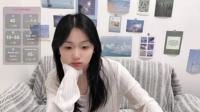 Snapshot of LiLiYbaby chatting on 09/15/25, 06:02 LiLiYbaby online show from 09/15/25, 06:02