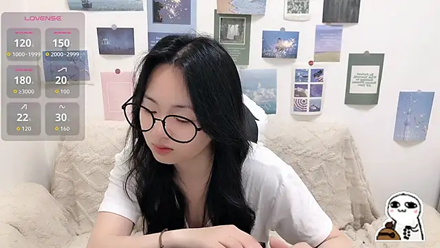 Snapshot of LiLiYbaby chatting on 02/11/26, 06:18 LiLiYbaby online show from 02/11/26, 06:18