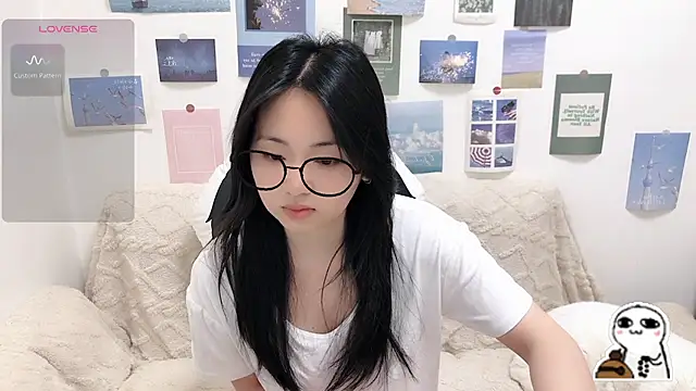 Snapshot of LiLiYbaby chatting on 03/01/26, 06:15 LiLiYbaby online show from 03/01/26, 06:15