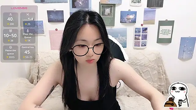 Snapshot of LiLiYbaby chatting on 03/14/26, 06:19 LiLiYbaby online show from 03/14/26, 06:19