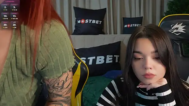 Magnetic Mia  online show from 12/13/24, 03:54