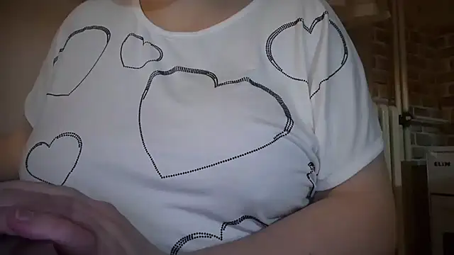 Snapshot of AalinnaK chatting on 12/02/25, 03:18 AalinnaK online show from 12/02/25, 03:18