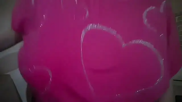 Snapshot of AalinnaK chatting on 12/05/25, 09:40 AalinnaK online show from 12/05/25, 09:40