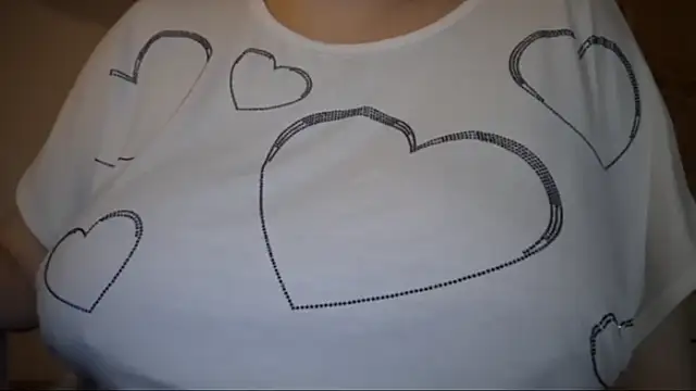 Snapshot of AalinnaK chatting on 01/14/26, 09:20 AalinnaK online show from 01/14/26, 09:20