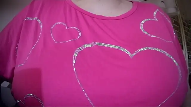 Snapshot of AalinnaK chatting on 03/04/26, 03:07 AalinnaK online show from 03/04/26, 03:07