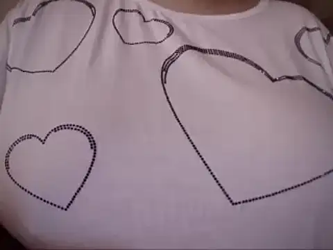 Snapshot of AalinnaK chatting on 03/16/26, 04:11 AalinnaK online show from 03/16/26, 04:11