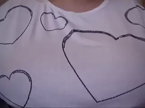 Snapshot of AalinnaK chatting on 03/17/26, 12:30 AalinnaK online show from 03/17/26, 12:30