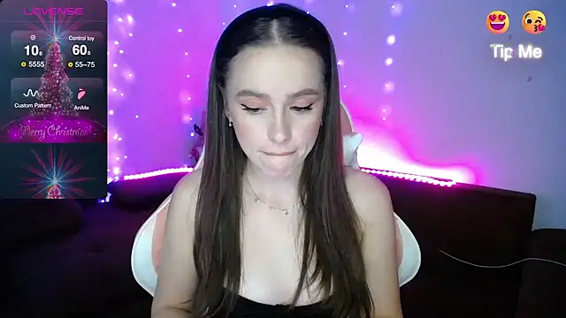 Snapshot of Emillias chatting on 01/31/25, 01:23 Emillias online show from 01/31/25, 01:23