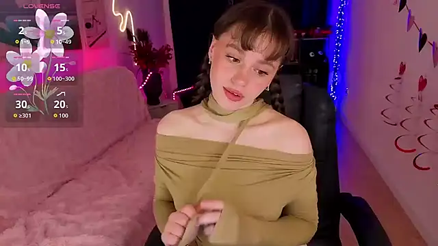 Emillias online show from 05/13/26, 01:08