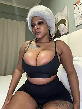BeautyAuroa online show from 04/25/26, 05:43