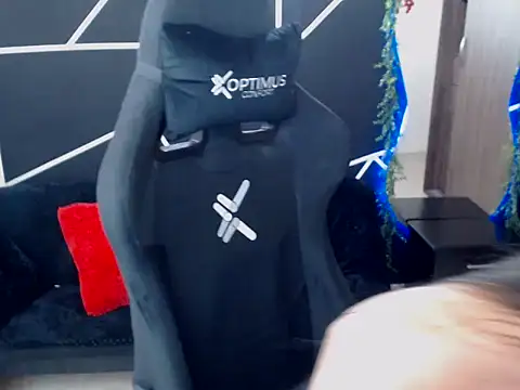 LUCY LI online show from 09/11/25, 06:19