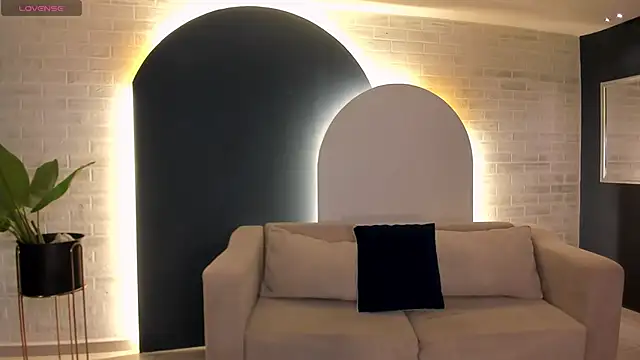 AllisonRogersX online show from 05/04/26, 11:39