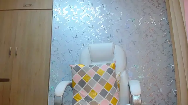 Snapshot of talianaprada chatting on 01/10/25, 01:32 talianaprada online show from 01/10/25, 01:32