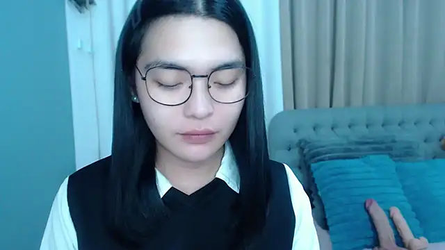 Snapshot of zhaviahale21 chatting on 10/26/25, 05:08 zhaviahale21 online show from 10/26/25, 05:08