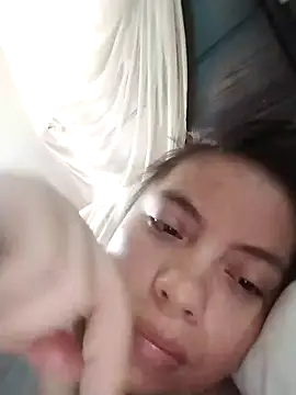 Snapshot of lisseth chatting on 12/17/24, 04:00 lisseth online show from 12/17/24, 04:00