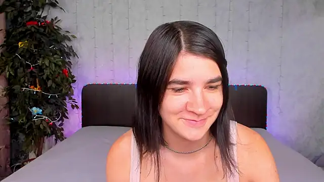  Polly Love  online show from 09/23/25, 06:05