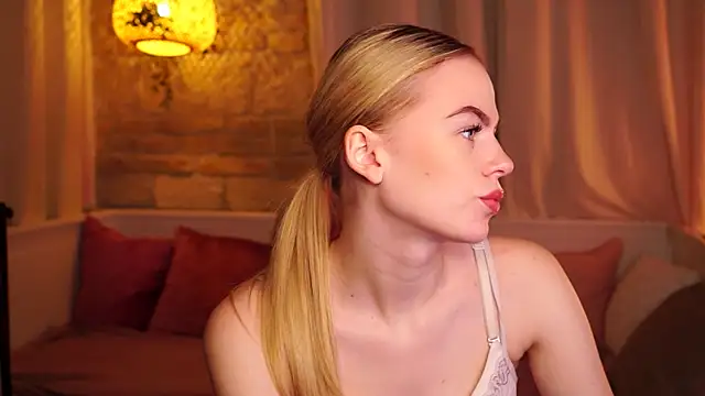 sn0w barbie online show from 09/29/25, 08:41