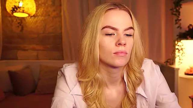 sn0w barbie online show from 11/04/25, 09:41