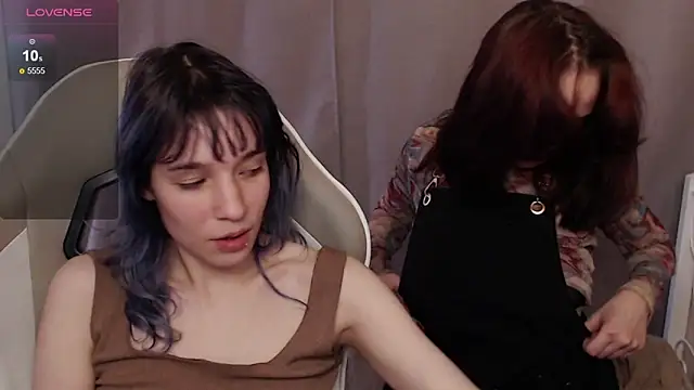 Snapshot of Robin_yourss chatting on 03/06/26, 11:28 Robin yourss online show from 03/06/26, 11:28