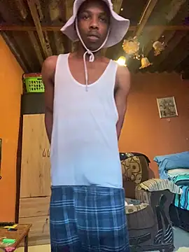 Snapshot of skyfall200 chatting on 11/05/25, 12:49 skyfall200 online show from 11/05/25, 12:49