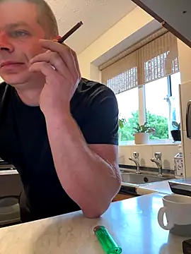 Snapshot of Dan_NFS chatting on 09/17/25, 06:37 Dan NFS online show from 09/17/25, 06:37