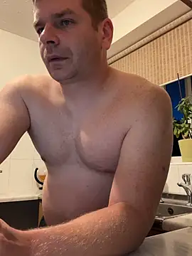 Snapshot of Dan_NFS chatting on 09/30/25, 05:12 Dan NFS online show from 09/30/25, 05:12