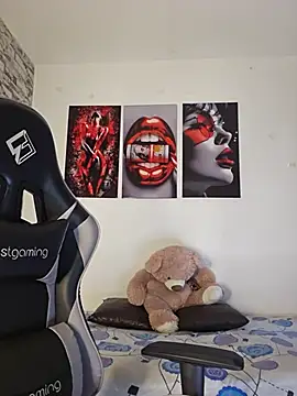 Antonella2 m online show from 11/28/25, 01:25