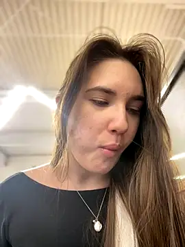 Holly Molii online show from 12/05/24, 08:11