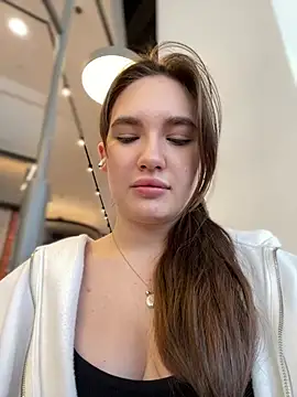 Holly Molii online show from 01/16/25, 08:33