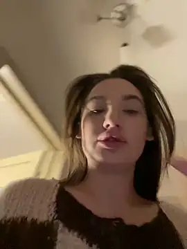 Holly Molii online show from 02/09/25, 10:20