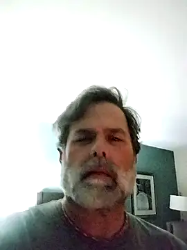 Snapshot of TheDandyRoom chatting on 12/17/25, 12:22 TheDandyRoom online show from 12/17/25, 12:22